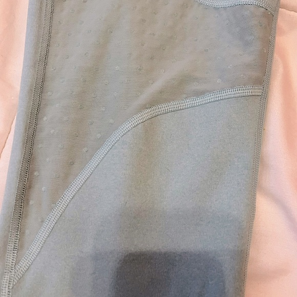 Light Teal aerie Chill. Play. Move. Size Large Leggings - Picture 3 of 8
